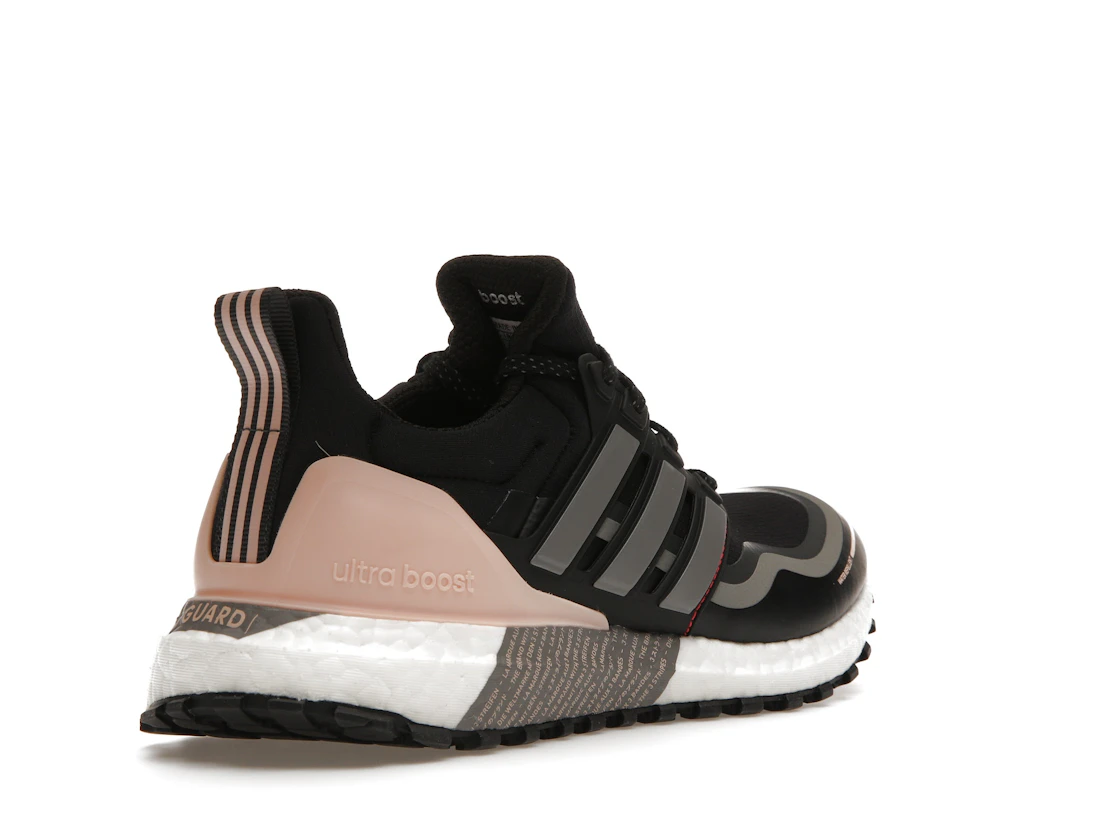 Vue 32 de adidas Ultra Boost Guard Black Grey Pink 