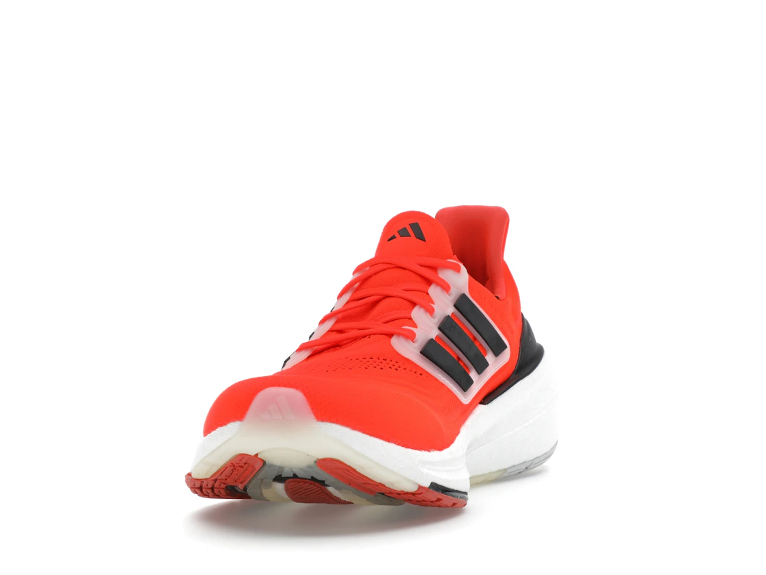 Vue 12 de adidas Ultra Boost Light Solar Red Black White