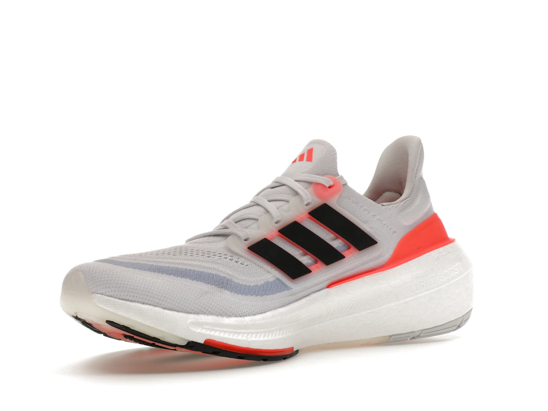 Vue 15 de adidas Ultra Boost Light White Black Solar Red