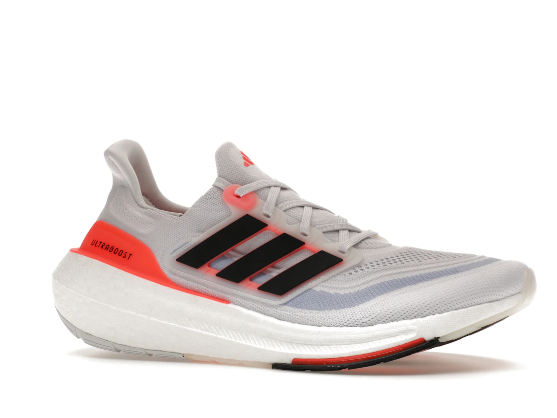 Vue 3 de adidas Ultra Boost Light White Black Solar Red