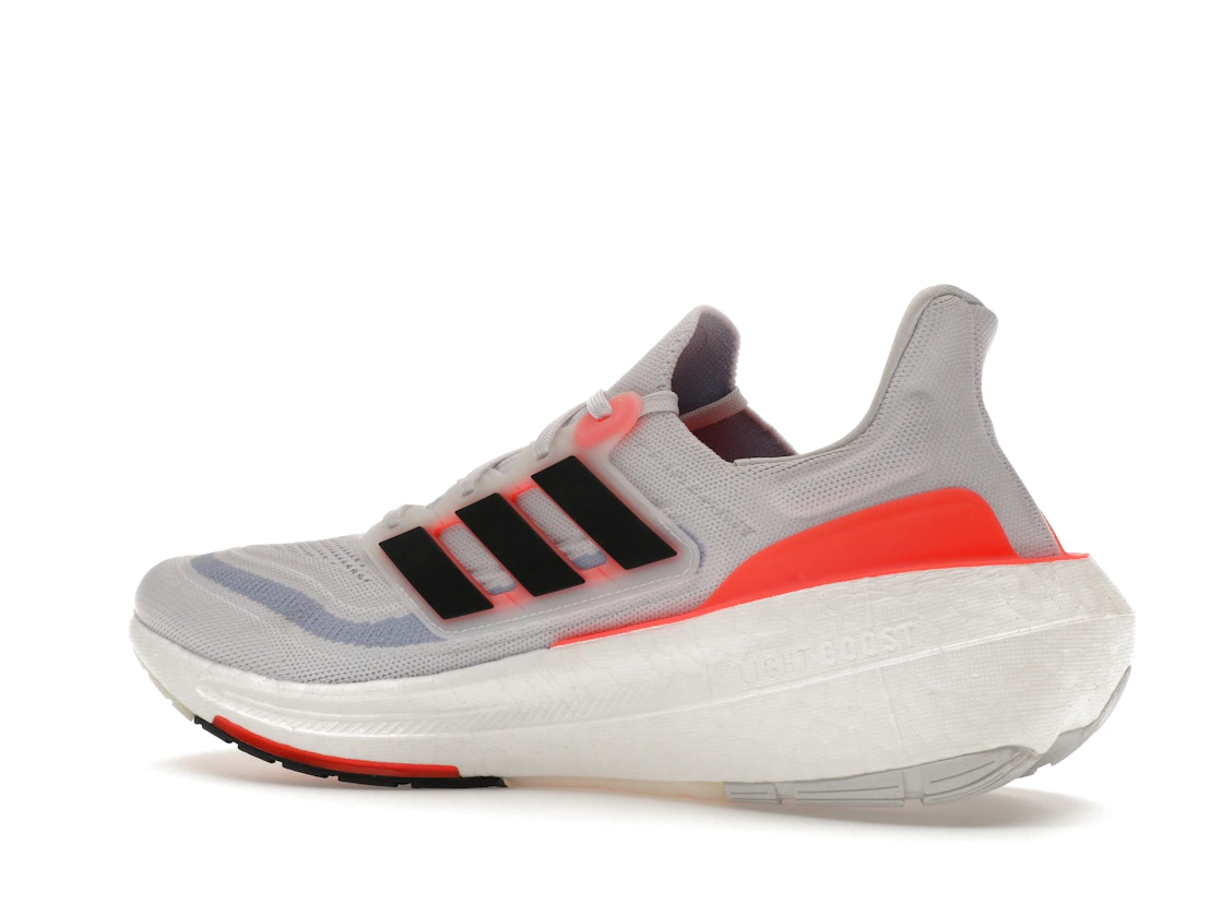 Vue 22 de adidas Ultra Boost Light White Black Solar Red