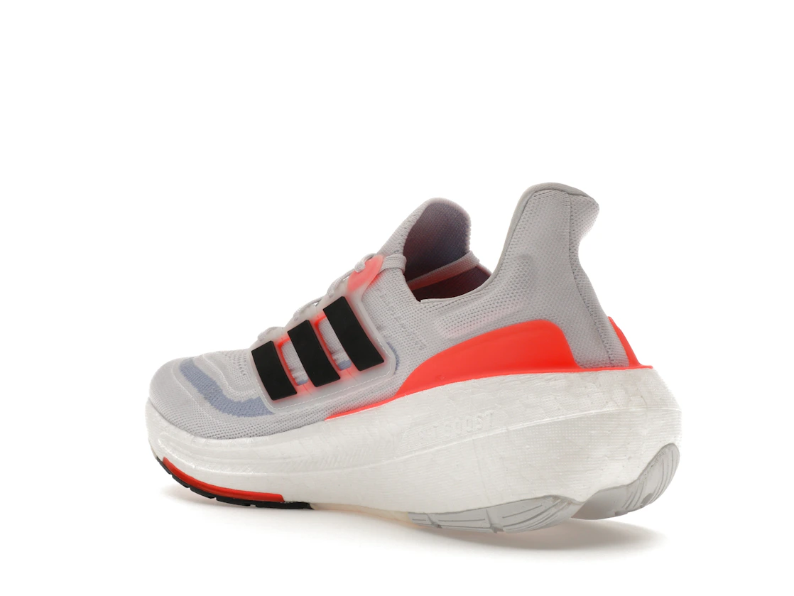 Vue 24 de adidas Ultra Boost Light White Black Solar Red