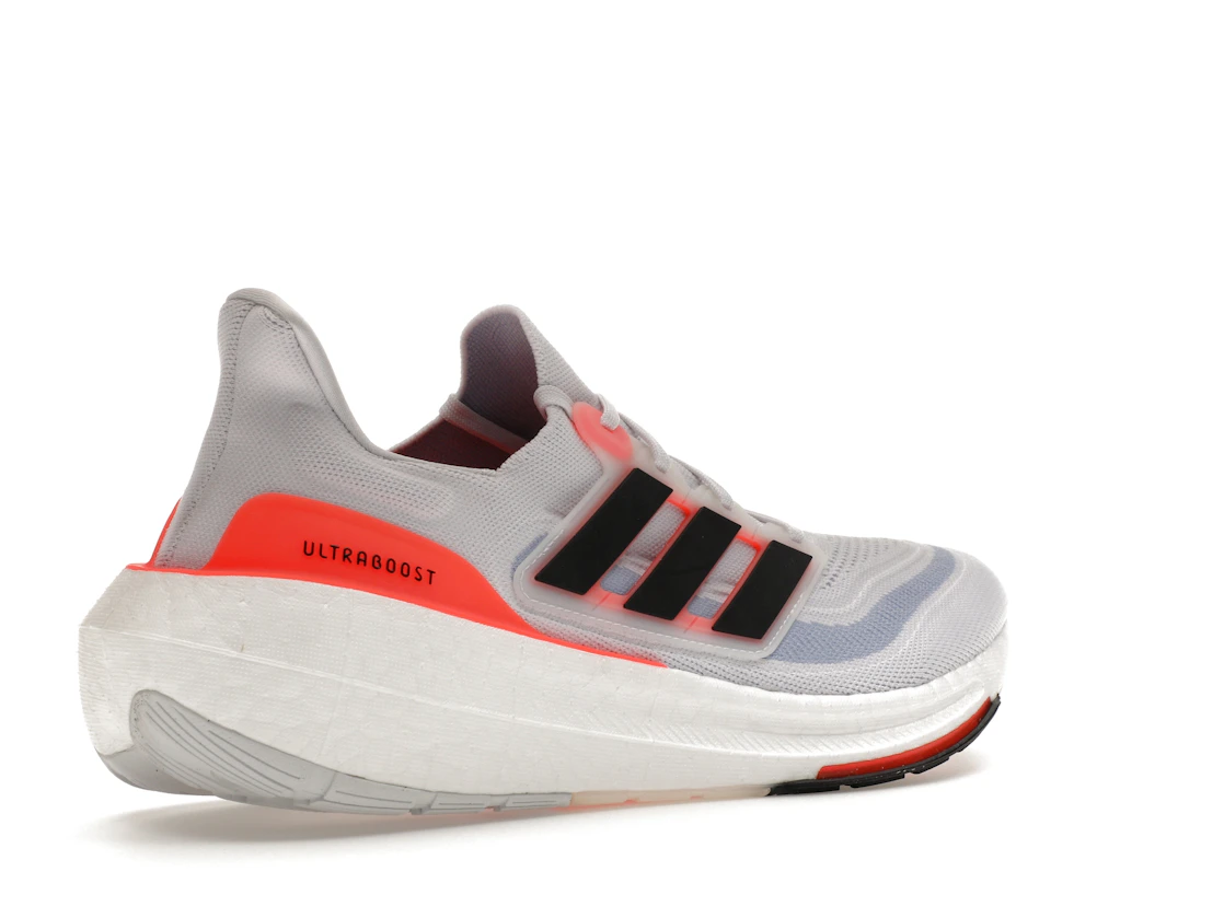 Vue 33 de adidas Ultra Boost Light White Black Solar Red