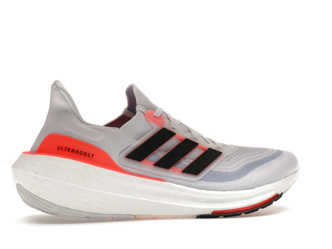 Vue 35 de adidas Ultra Boost Light White Black Solar Red