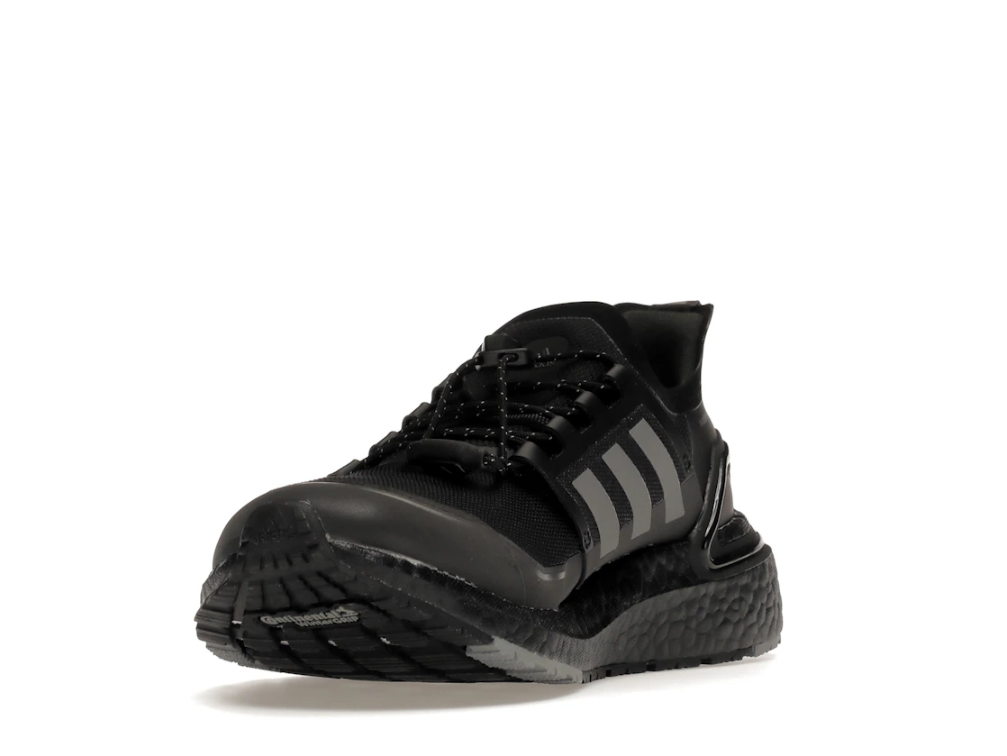 Vue 13 de adidas Ultra Boost Winter Rdy Core Black