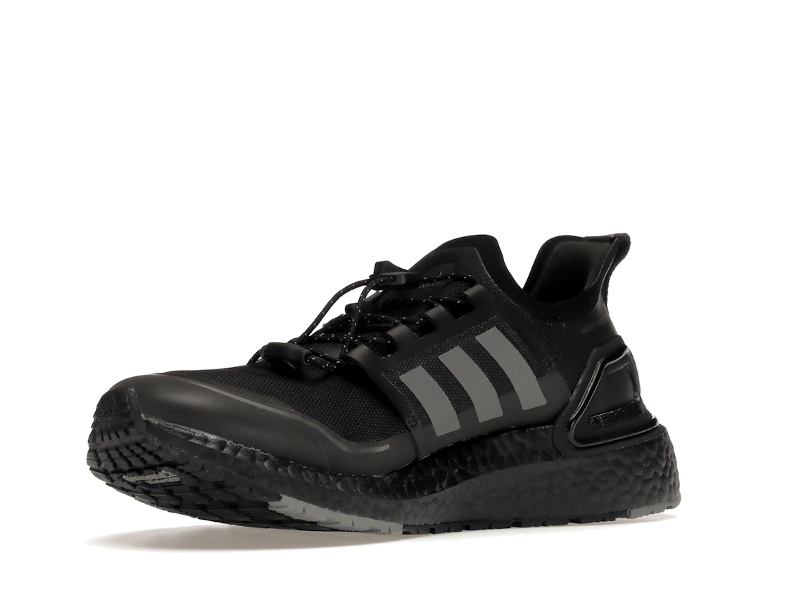 Vue 15 de adidas Ultra Boost Winter Rdy Core Black