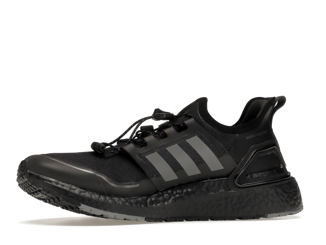 Vue 17 de adidas Ultra Boost Winter Rdy Core Black