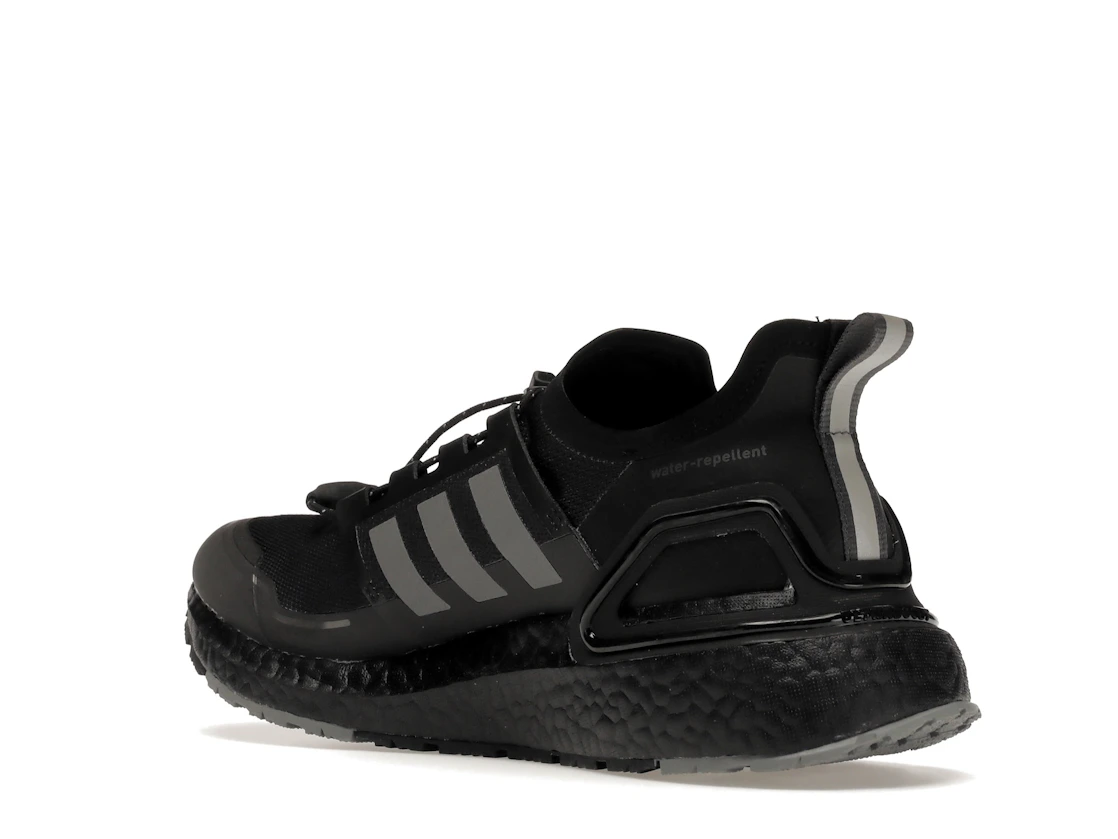 Vue 24 de adidas Ultra Boost Winter Rdy Core Black