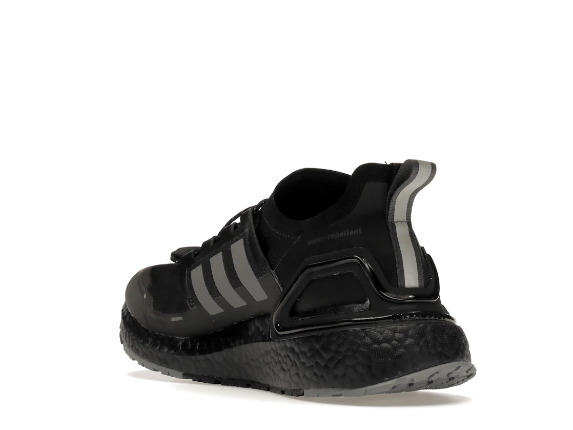 Vue 25 de adidas Ultra Boost Winter Rdy Core Black