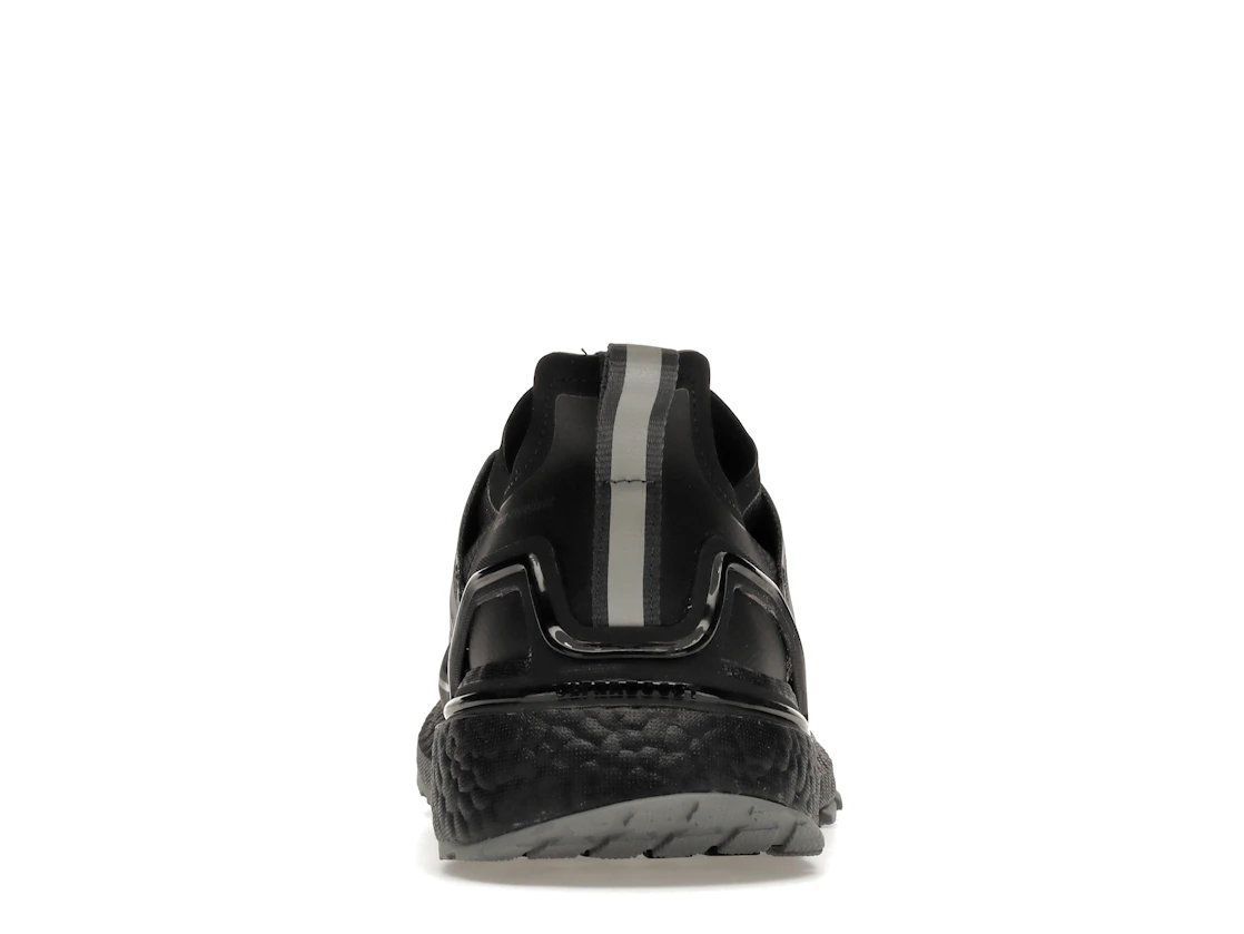 Vue 28 de adidas Ultra Boost Winter Rdy Core Black