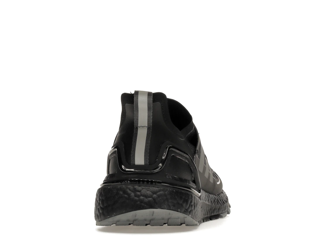 Vue 29 de adidas Ultra Boost Winter Rdy Core Black