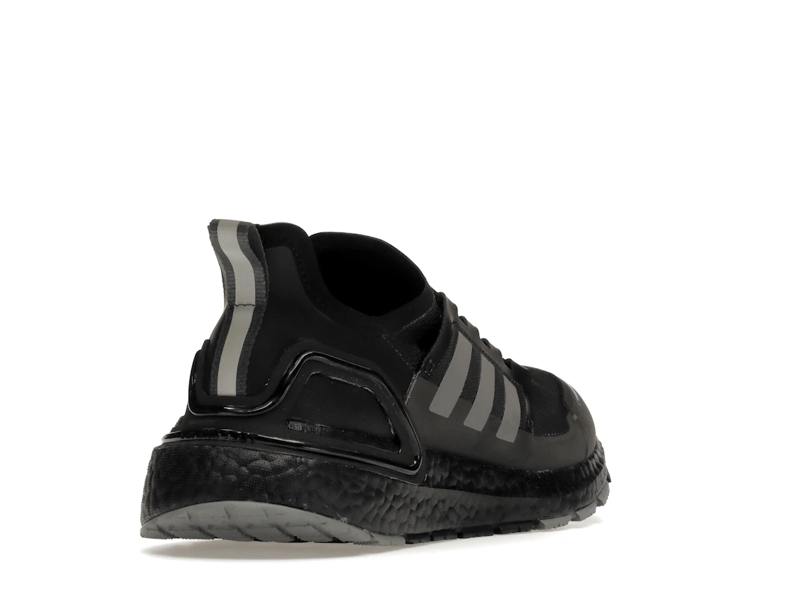 Vue 31 de adidas Ultra Boost Winter Rdy Core Black