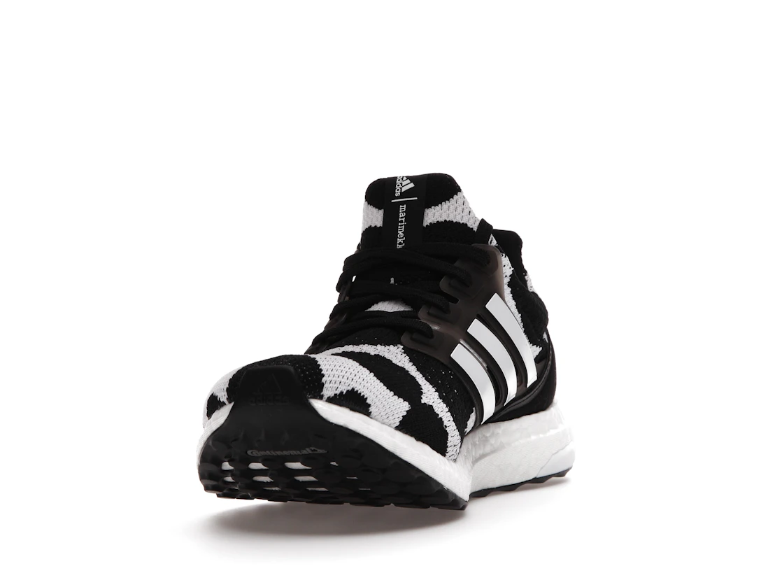 Vue 12 de adidas Ultra Boost DNA Marimekko 
