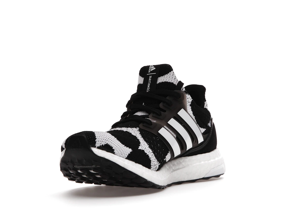 Vue 13 de adidas Ultra Boost DNA Marimekko 