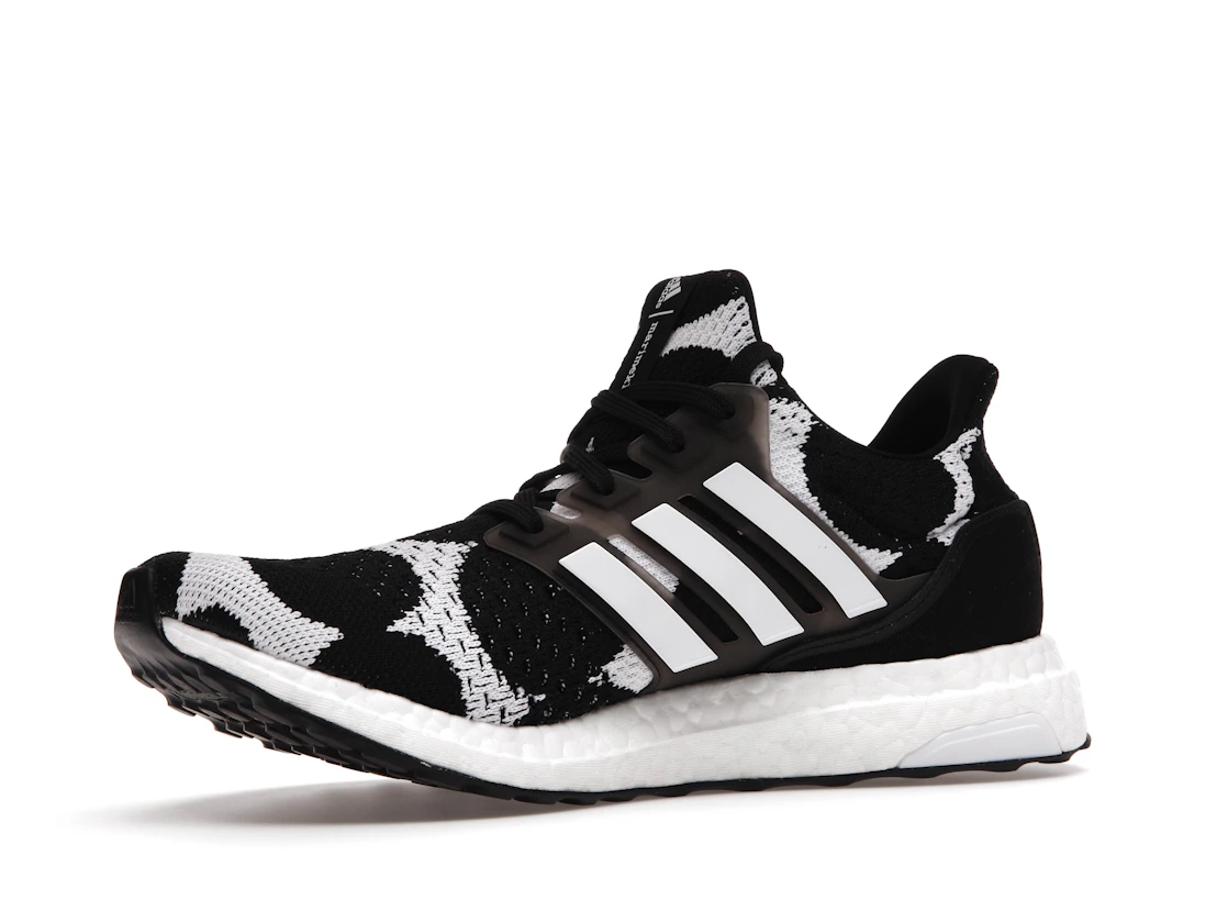 Vue 16 de adidas Ultra Boost DNA Marimekko 