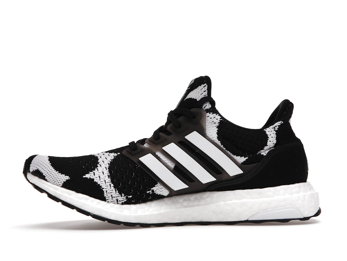 Vue 18 de adidas Ultra Boost DNA Marimekko 