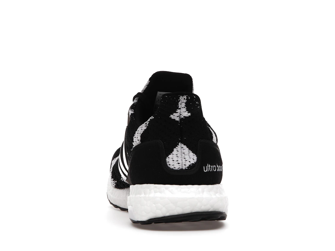 Vue 27 de adidas Ultra Boost DNA Marimekko 
