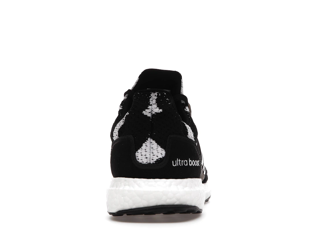 Vue 28 de adidas Ultra Boost DNA Marimekko 