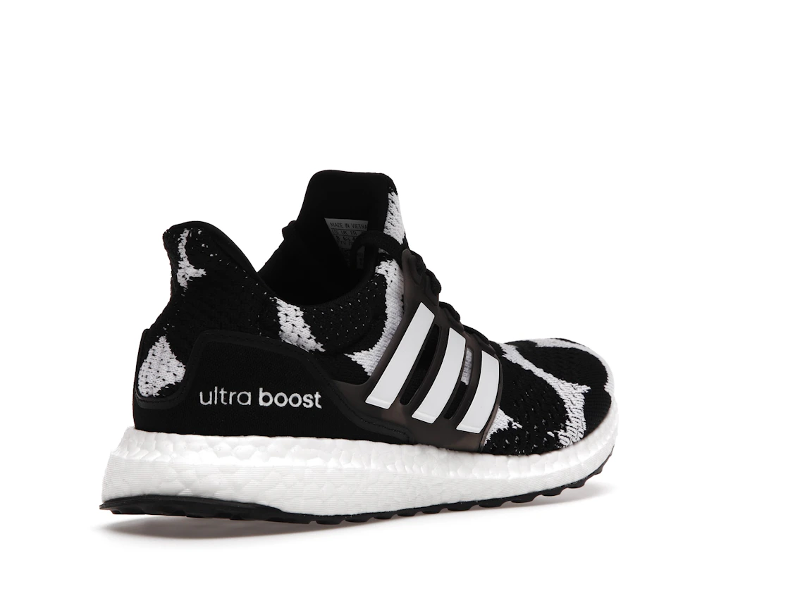 Vue 32 de adidas Ultra Boost DNA Marimekko 