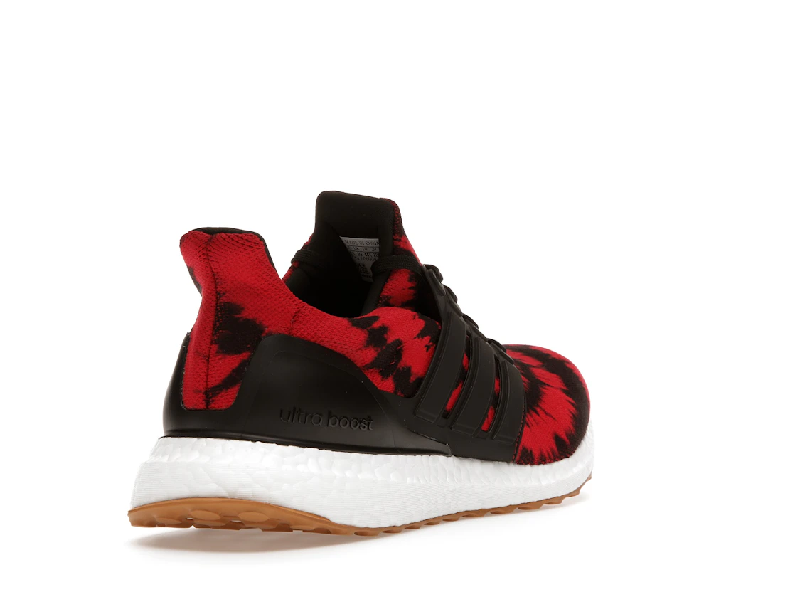 Vue 31 de adidas Ultra Boost Nice Kicks No Vacancy