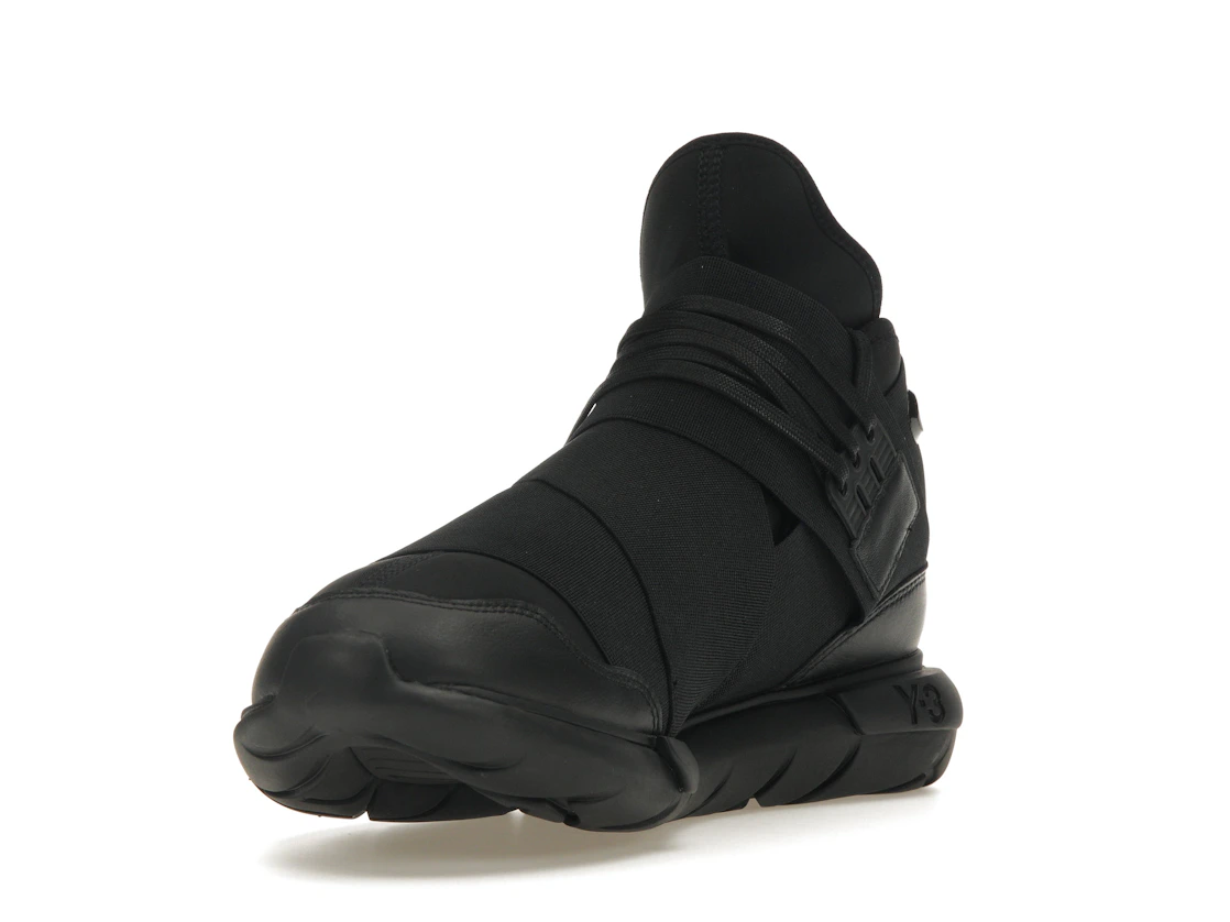 Vue 13 de adidas Y-3 Qasa Triple Black