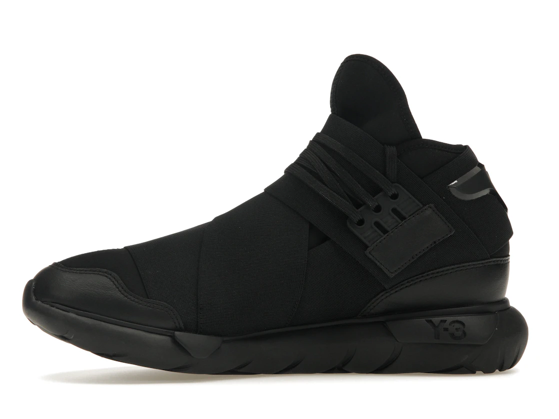 Vue 18 de adidas Y-3 Qasa Triple Black