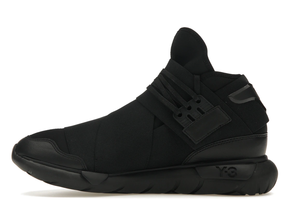 Vue 19 de adidas Y-3 Qasa Triple Black