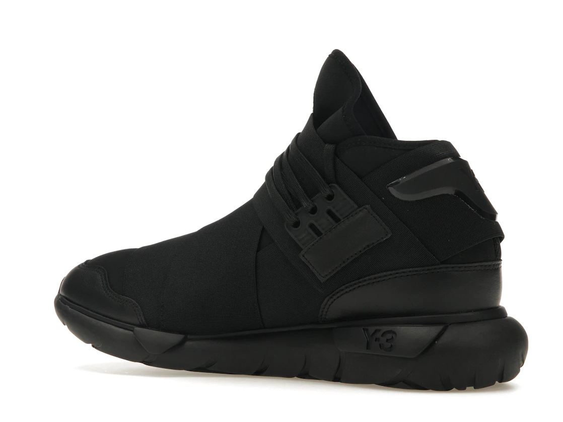 Vue 22 de adidas Y-3 Qasa Triple Black