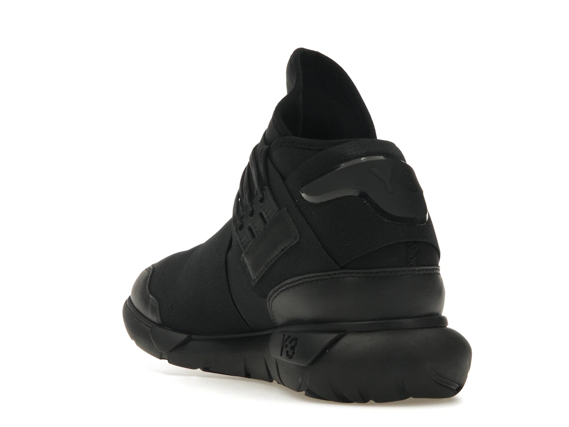 Vue 25 de adidas Y-3 Qasa Triple Black