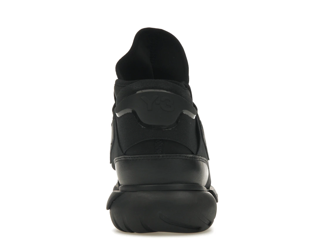 Vue 28 de adidas Y-3 Qasa Triple Black