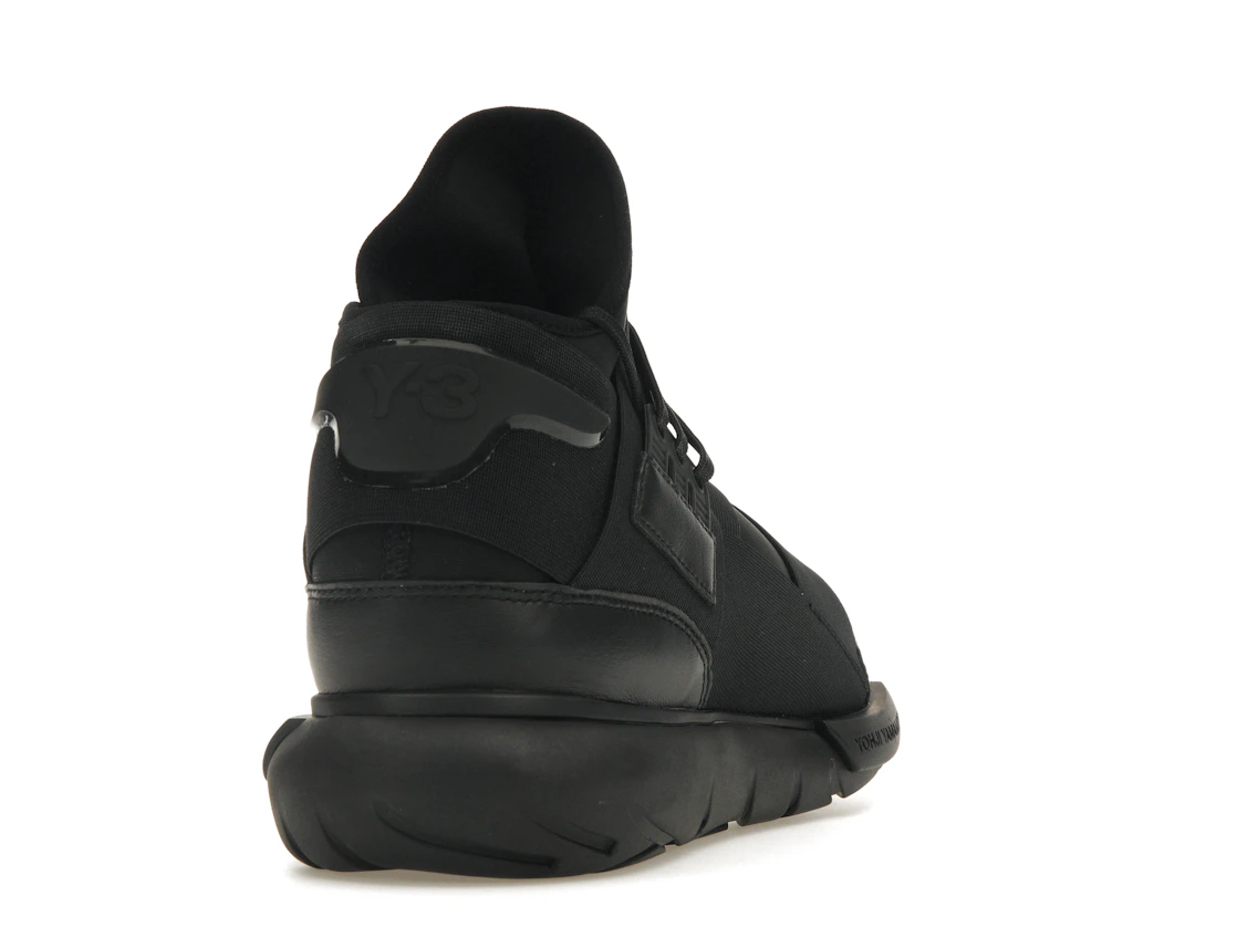 Vue 30 de adidas Y-3 Qasa Triple Black