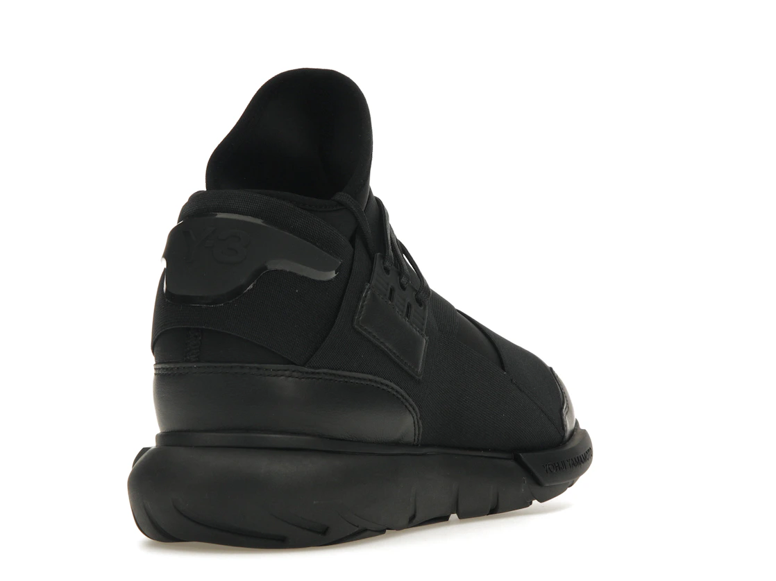 Vue 31 de adidas Y-3 Qasa Triple Black