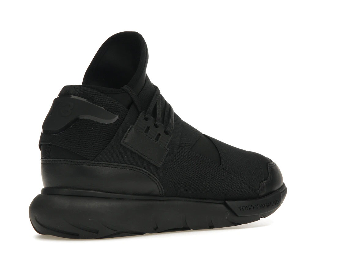 Vue 33 de adidas Y-3 Qasa Triple Black