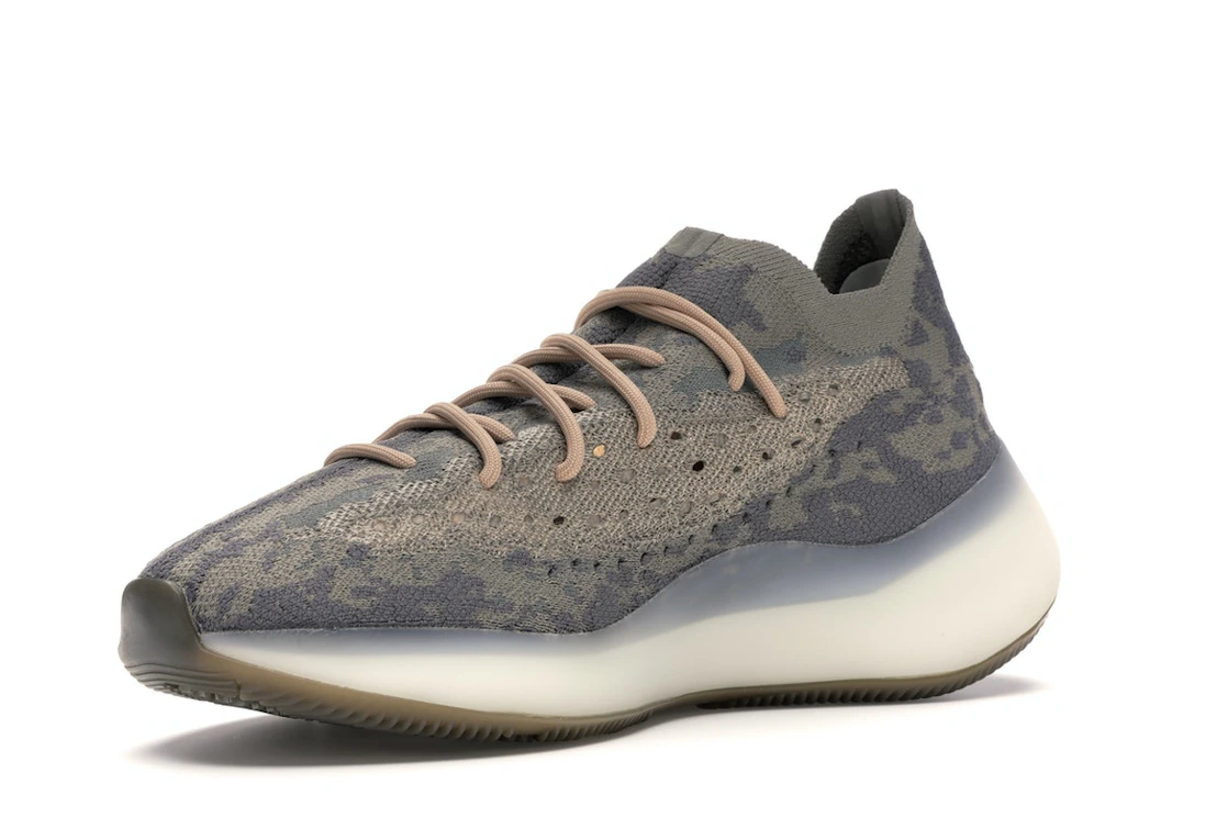 Vue 15 de adidas Yeezy Boost 380 Mist Reflective