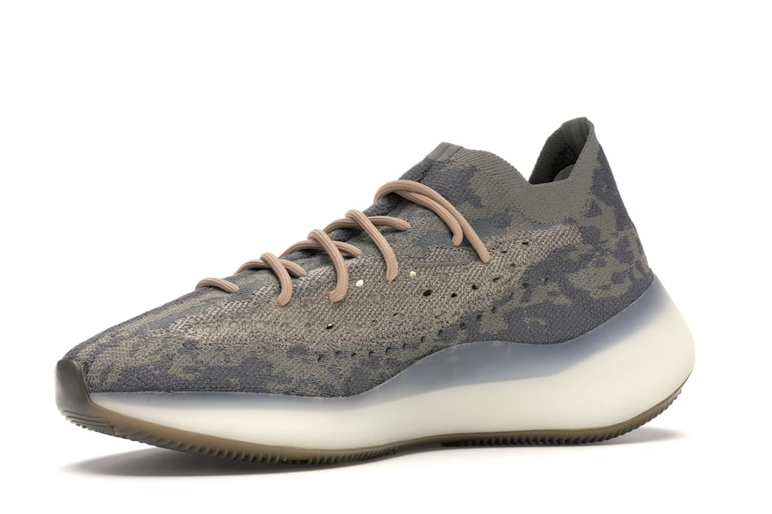Vue 16 de adidas Yeezy Boost 380 Mist Reflective