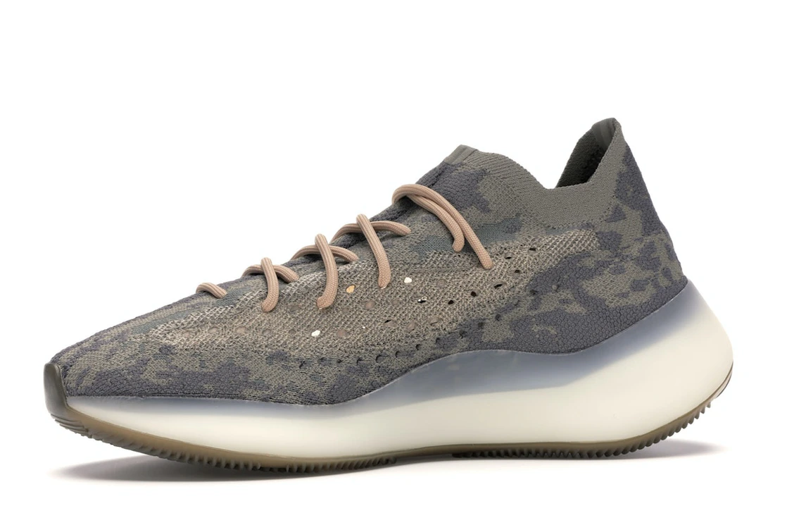 Vue 17 de adidas Yeezy Boost 380 Mist Reflective