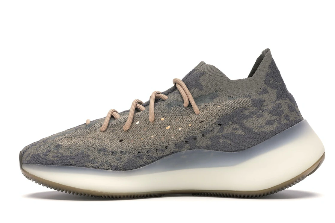 Vue 19 de adidas Yeezy Boost 380 Mist Reflective