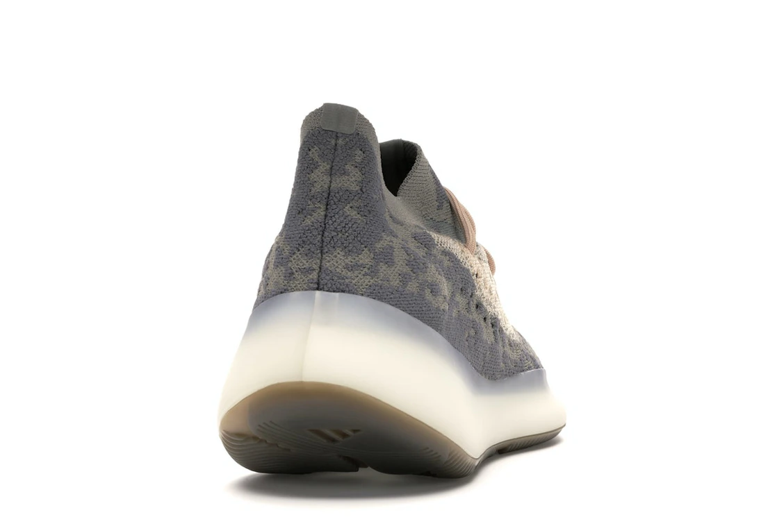Vue 29 de adidas Yeezy Boost 380 Mist Reflective
