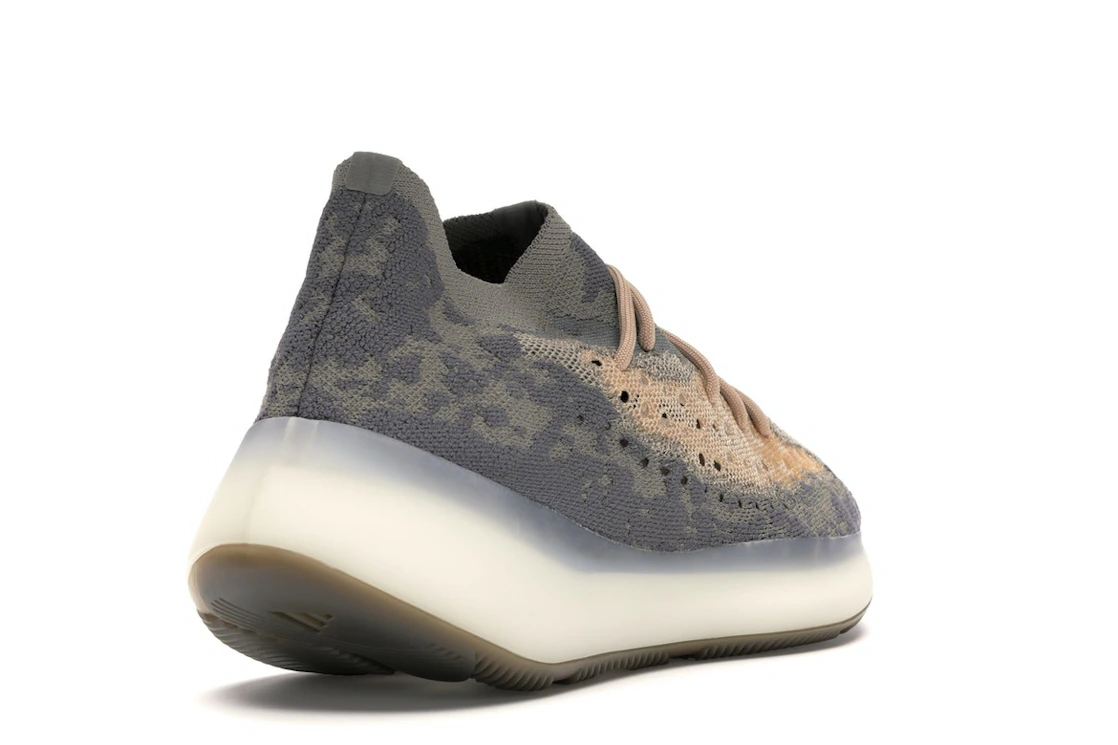 Vue 31 de adidas Yeezy Boost 380 Mist Reflective