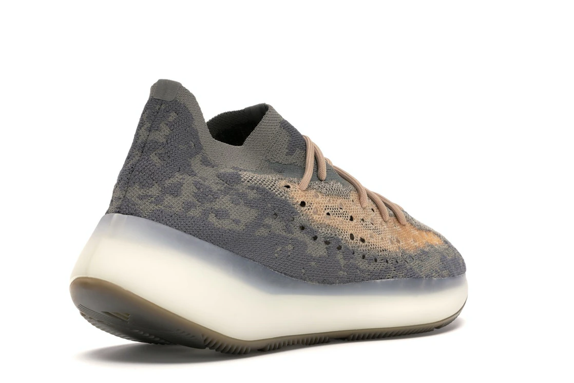 Vue 32 de adidas Yeezy Boost 380 Mist Reflective