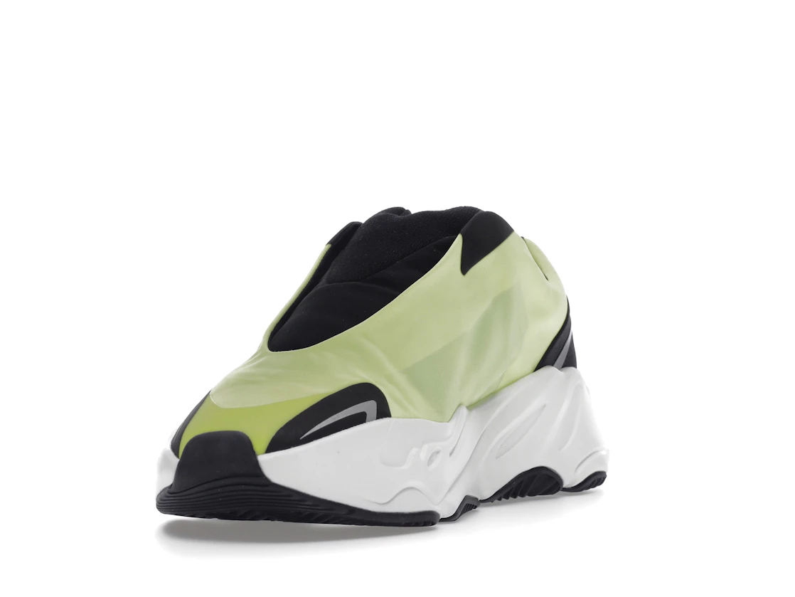 Vue 13 de adidas Yeezy Boost 700 MNVN Laceless Phosphor