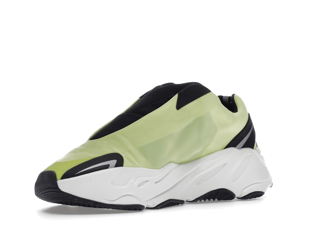 Vue 15 de adidas Yeezy Boost 700 MNVN Laceless Phosphor