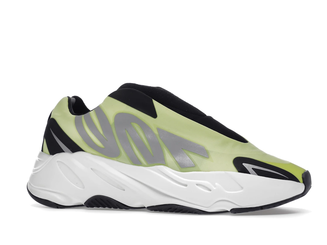 Vue 3 de adidas Yeezy Boost 700 MNVN Laceless Phosphor