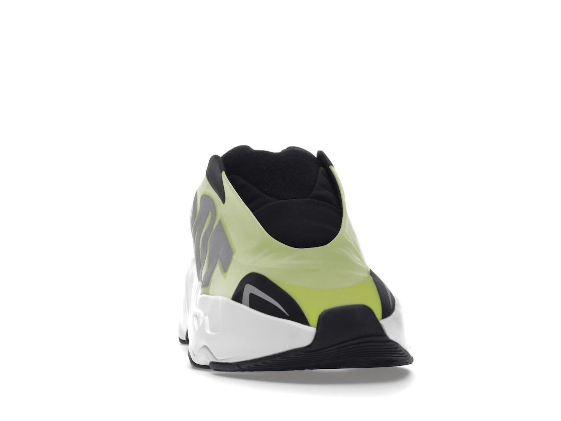 Vue 9 de adidas Yeezy Boost 700 MNVN Laceless Phosphor