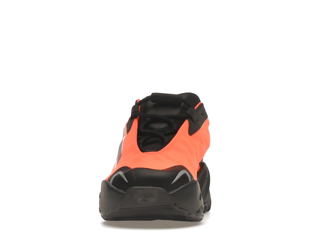 Vue 11 de adidas Yeezy Boost 700 MNVN Orange (Infants)