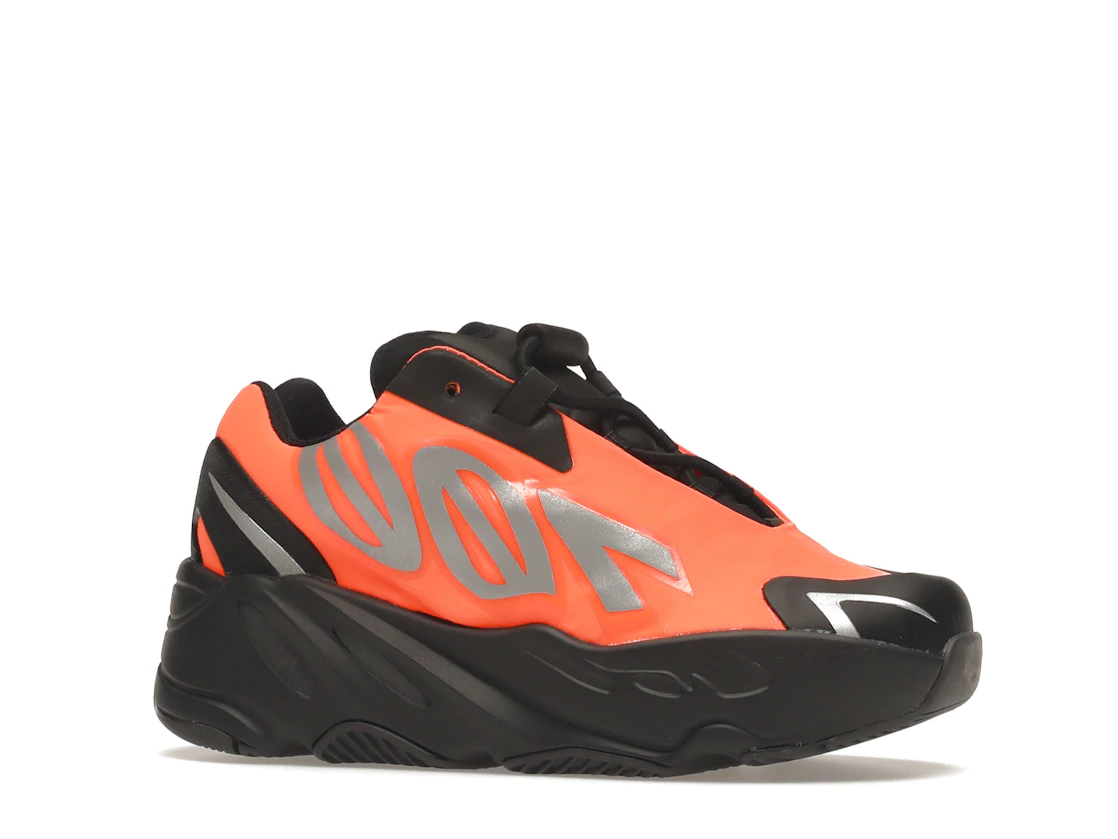Vue 3 de adidas Yeezy Boost 700 MNVN Orange (Infants)