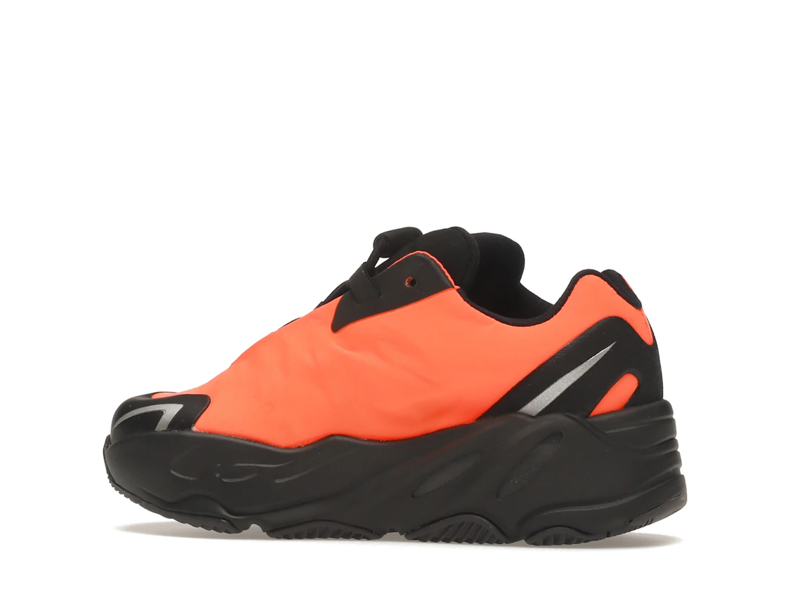 Vue 21 de adidas Yeezy Boost 700 MNVN Orange (Infants)
