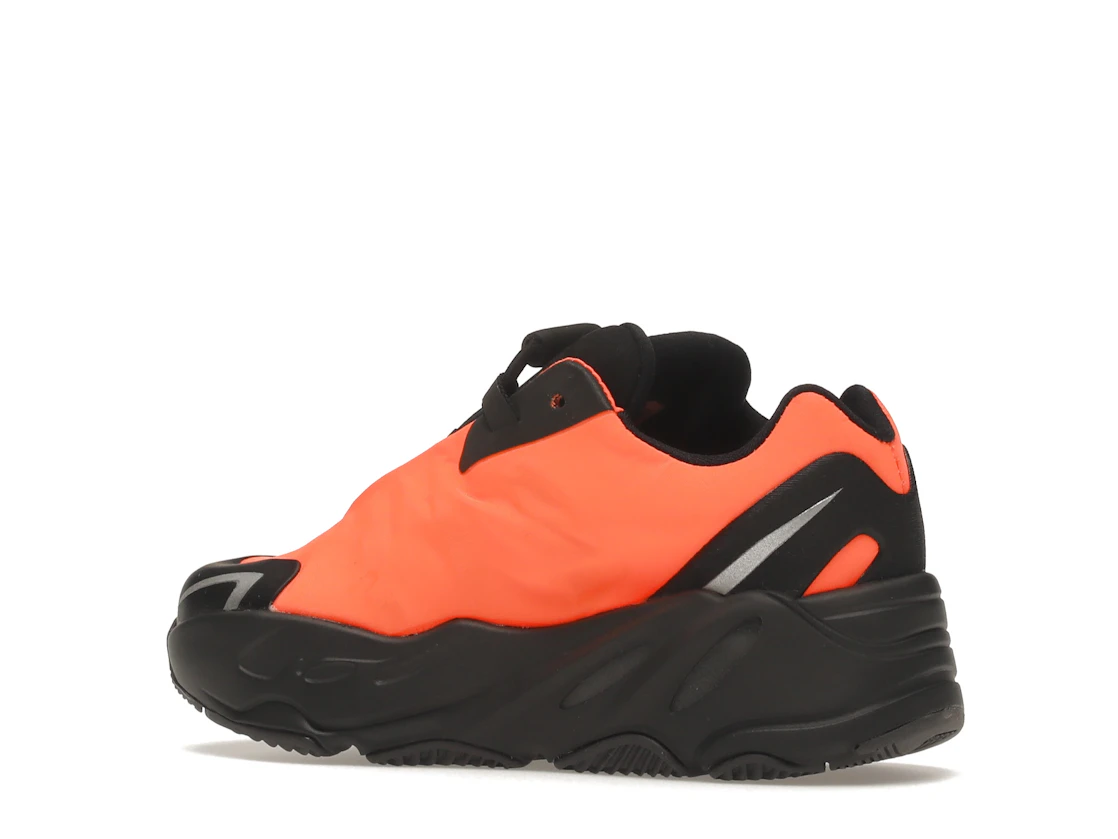 Vue 22 de adidas Yeezy Boost 700 MNVN Orange (Infants)
