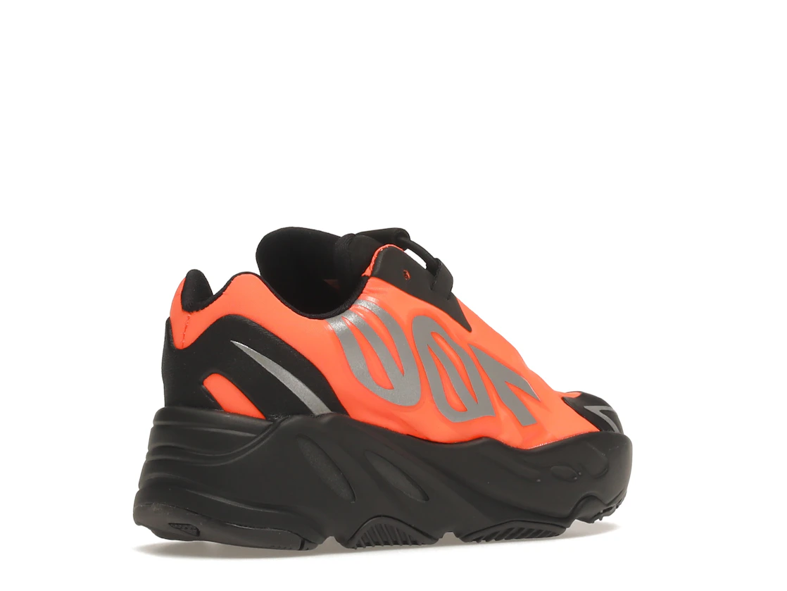Vue 33 de adidas Yeezy Boost 700 MNVN Orange (Infants)