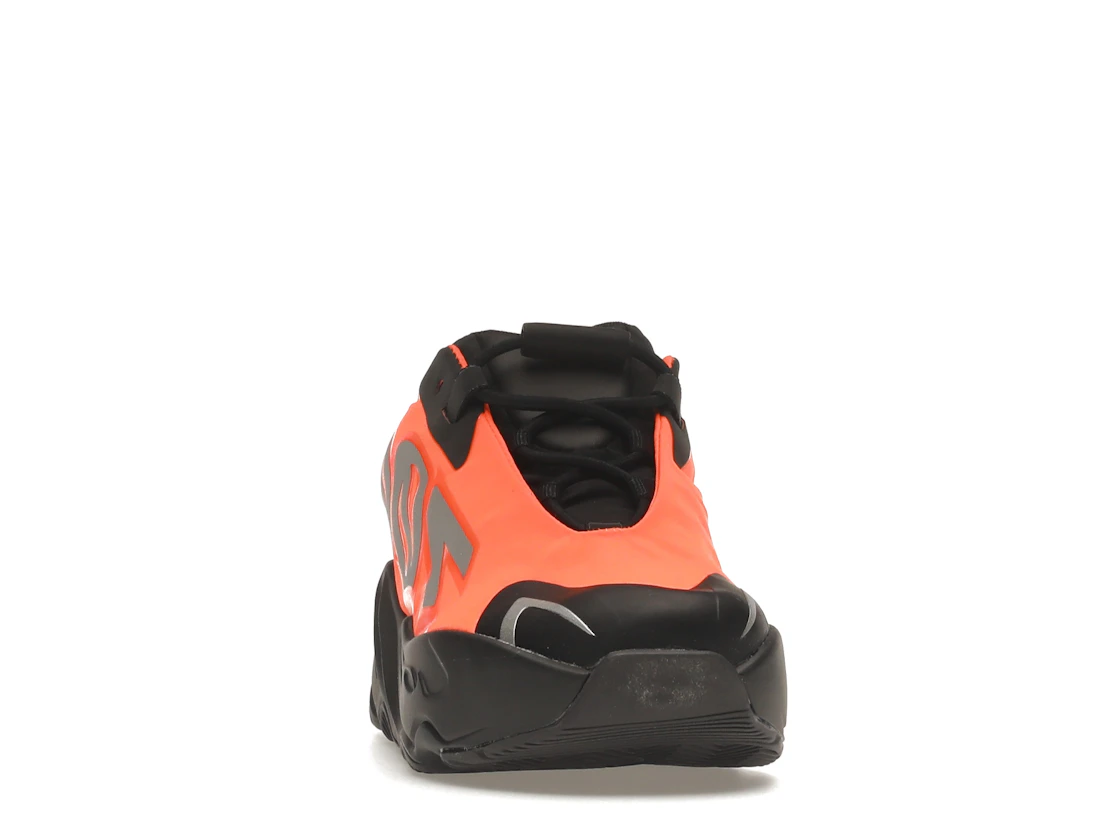 Vue 9 de adidas Yeezy Boost 700 MNVN Orange (Infants)